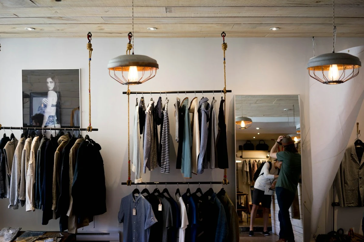 Botiga Luxury Storefront